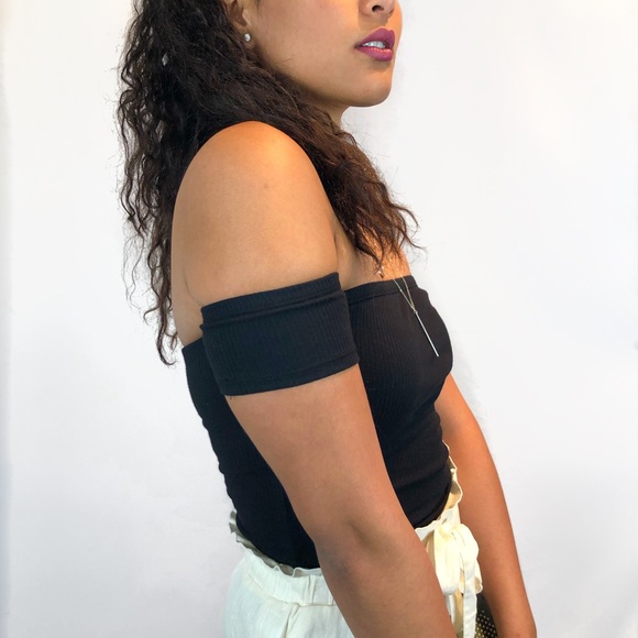 Black Off Shoulder Crop Top - Picture 3 of 4